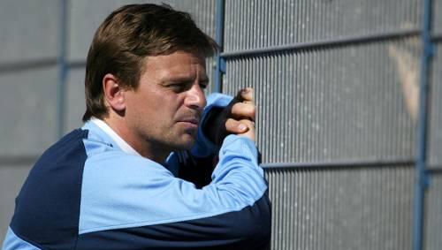 Die Kieler Störche, so der Spitzname der Drittligakicker von Holstein Kiel, wollen künftig lieber ohne den Trainer Falko Götz auskommen.