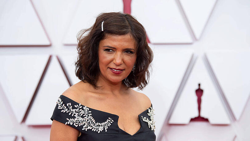 "Sam Ali verkauft ja nicht nur seine Haut, sondern im symbolischen Sinne auch seine inneren Überzeugungen", sagt die Regisseurin Kaouther Ben Hania über ihren Protagonisten. "Sam Ali verkauft ja nicht nur seine Haut, sondern im symbolischen Sinne auch seine inneren Überzeugungen", sagt die Regisseurin Kaouther Ben Hania über ihren Protagonisten.