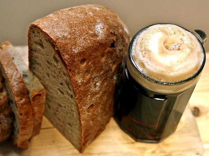 Die Branchenverbände erwarten Preiserhöhungen bei Brot und Bier.