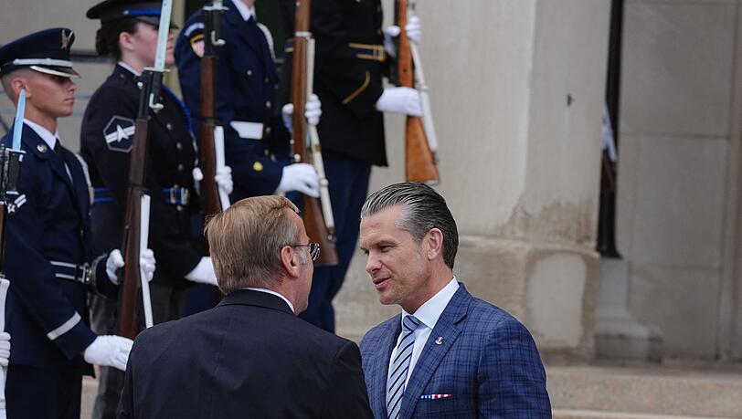 Pistorius trifft Hegseth im Pentagon Pistorius trifft Hegseth im Pentagon