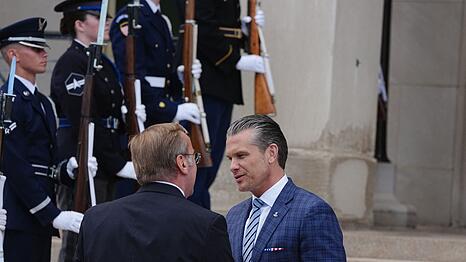 Pistorius trifft Hegseth im Pentagon