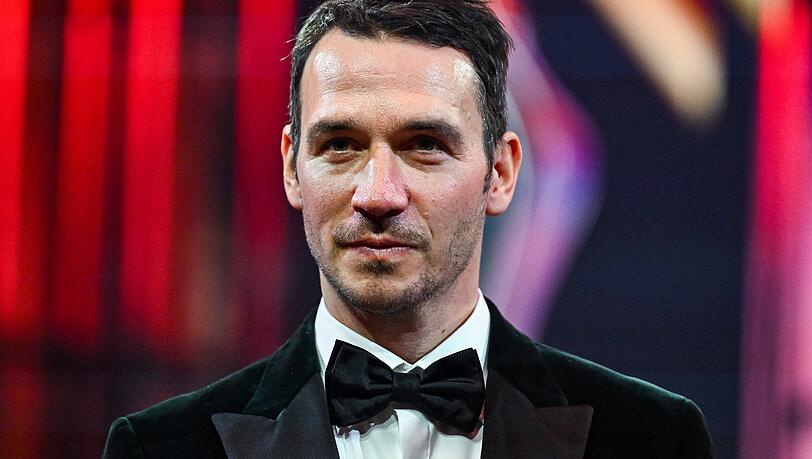 Felix Neureuther spricht offen über Trauerbewältigung und einen schweren Schicksalsschlag. Felix Neureuther spricht offen über Trauerbewältigung und einen schweren Schicksalsschlag.