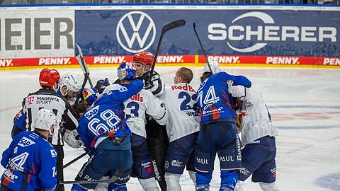 "Der Hasspegel ist am Anschlag": In Partie drei der Viertelfinalserie brannten bei den Adlern die Sicherungen dauernd durch. Am Dienstag kommt es nun in Mannheim zum nächsten Kräftemessen.