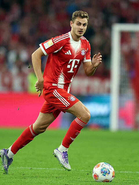 Josip Stanisic wird den Bayern in den kommenden Wochen fehlen.