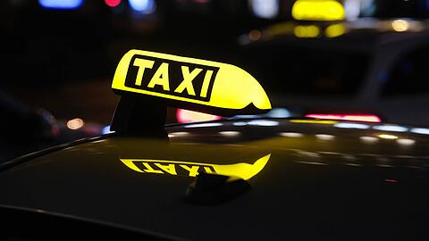 Eine handelsübliche Taxifahrt in München endet nach einem Streit blutig.