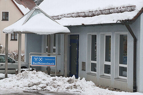 Die Raiffeisenbank in Alfeld.