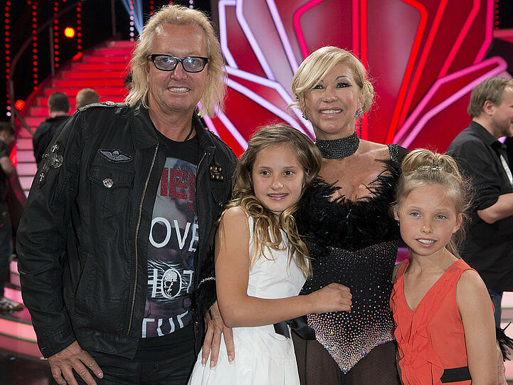 Familie Geiss beim Fototermin nach dem Viertelfinale von RTL "Let's Dance" in den Kölner MMC Stuidos im Mai 2014