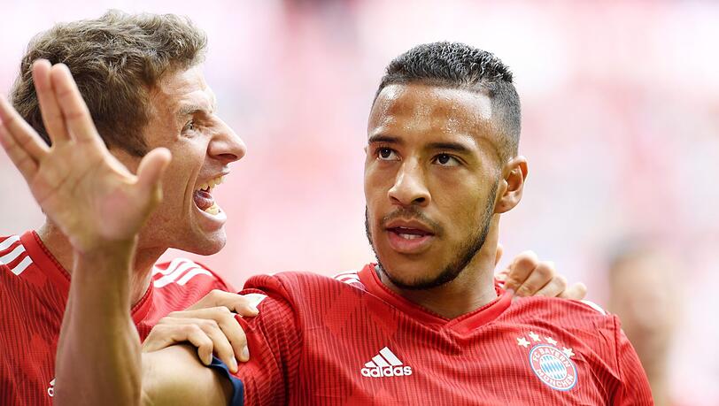 Corentin Tolisso ist nach seinem Kreuzbandriss wieder ins Mannschaftstraining beim FC Bayern München eingestiegen. Corentin Tolisso ist nach seinem Kreuzbandriss wieder ins Mannschaftstraining beim FC Bayern München eingestiegen.