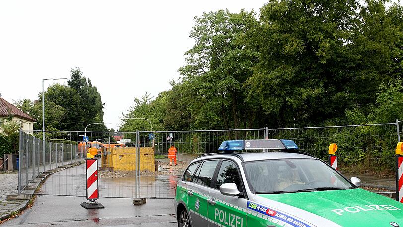 Gesperrt: Die Polizei sichert die Baustelle am Stiftsbogen ab. Gesperrt: Die Polizei sichert die Baustelle am Stiftsbogen ab.