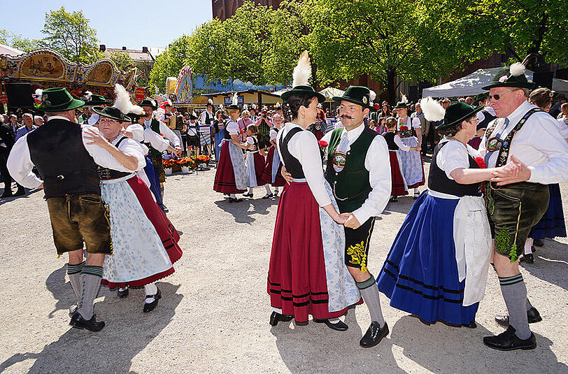 Weitere Bilder vom ersten Tag der Maidult am Mariahilfplatz.