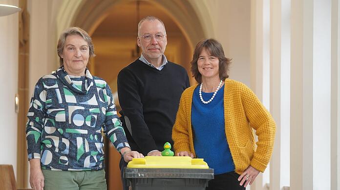 Dagmar Mosch (v.l.), Christian Smolka und Sibylle Stöhr möchten München mit Wertstofftonnen versorgen. Dann können die Bürger ihren Verpackungsmüll direkt daheim entsorgen.