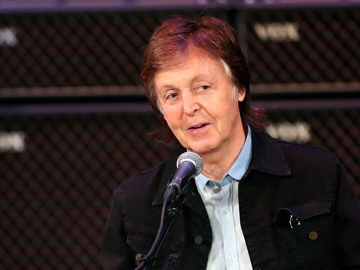 Er habe so viele schöne Erinnerungen an die gemeinsame Zeit, darunter an einen Ausflug nach Lübeck, schreibt Paul McCartney auf Instagram.