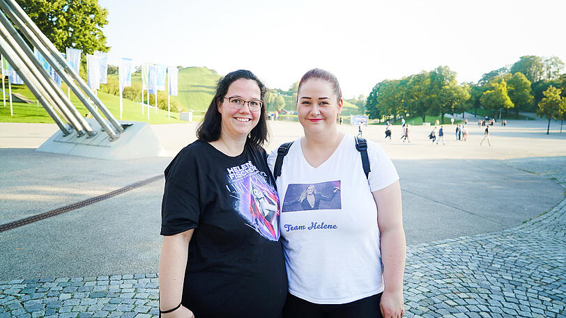 Im Babybauch von Michaela (li.) versteckt sich der jüngste Helene-Fischer-Fan.