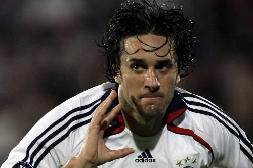 Hat in Champions-League-Trikot oft Grund zum Schrauben: Luca Toni.