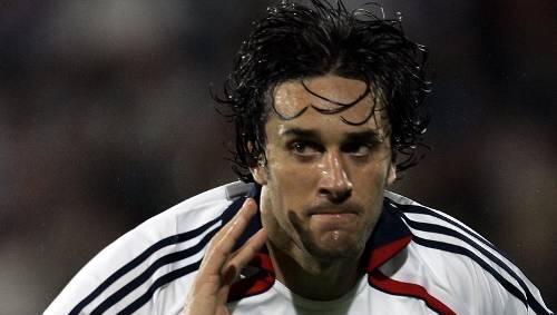 Hat in Champions-League-Trikot oft Grund zum Schrauben: Luca Toni. Hat in Champions-League-Trikot oft Grund zum Schrauben: Luca Toni.