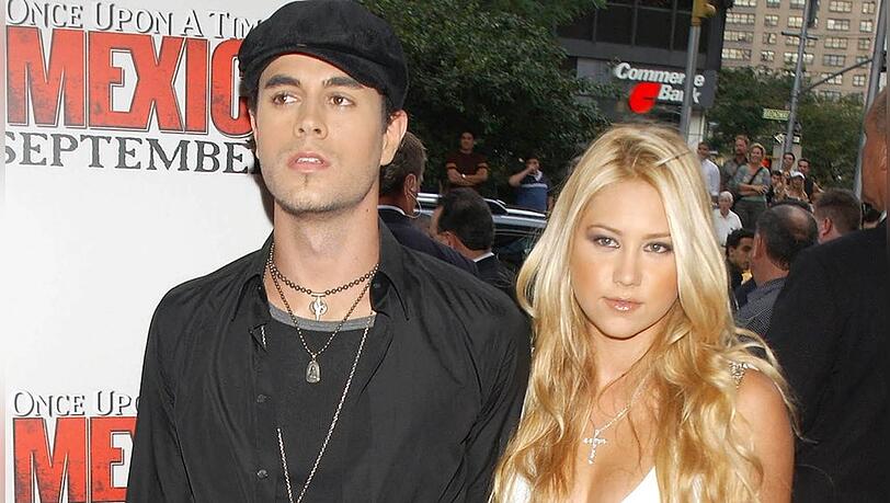 Enrique Iglesias und Anna Kournikova präsentieren ihre vier Kinder. Enrique Iglesias und Anna Kournikova präsentieren ihre vier Kinder.