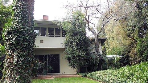 Blick vom Garten auf die Villa des Schriftstellers Thomas Mann in Pacific Palisades in Los Angeles.