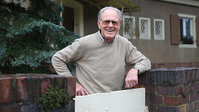 Es ist der zweite Versuch, Täve Schur in die Hall of Fame aufzunehmen, nachdem ein erster Vorstoß im Mai 2011 gescheitert war. Damals hatte Schur von der Jury nicht die erforderliche Mehrheit bekommen. Es ist der zweite Versuch, Täve Schur in die Hall of Fame aufzunehmen, nachdem ein erster Vorstoß im Mai 2011 gescheitert war. Damals hatte Schur von der Jury nicht die erforderliche Mehrheit bekommen.