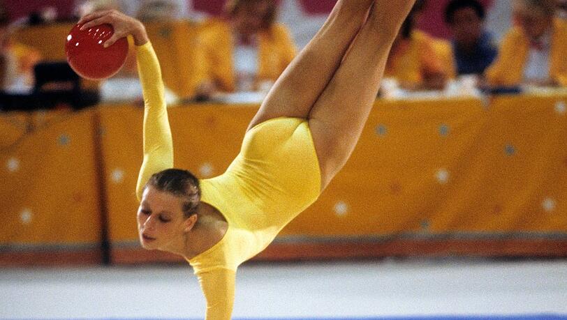 Früher Deutschlands Vorzeige-Sportgymnastin: Regina Weber. Früher Deutschlands Vorzeige-Sportgymnastin: Regina Weber.