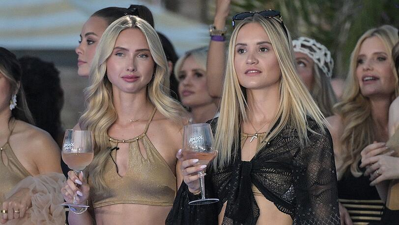 Shania und Davina Geiss sind mittlerweile 21 und 22 Jahre alt.