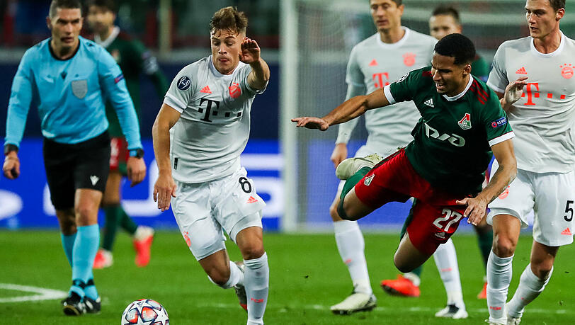 Joshua Kimmich lief in der ersten Halbzeit mit falschem Trikot auf.