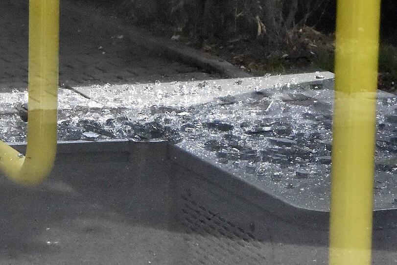 Am Cosimabad und am Frankfurter Ring wurden mehrere Personen bei einem Tram- und einem Busunfall verletzt.
