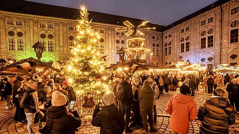 Das Weihnachtsdorf in der Residenz.