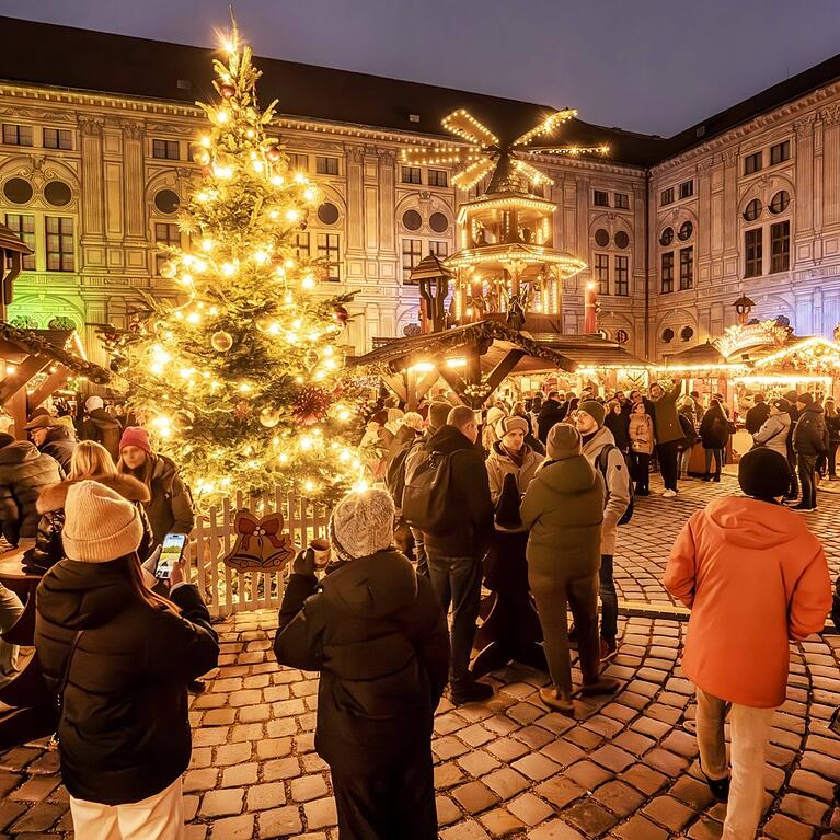 Das Weihnachtsdorf in der Residenz.
