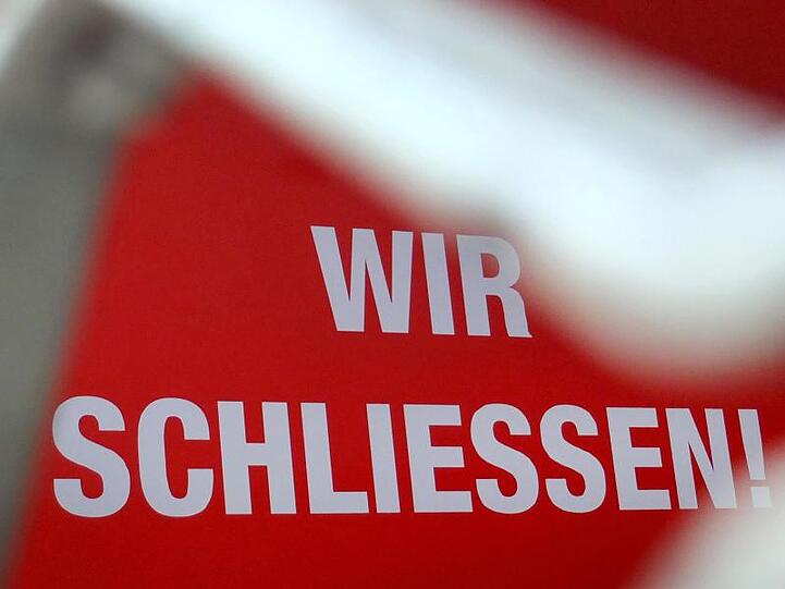 Dank guter Wirtschaftslage sind im vergangenen Jahr so wenige Firmen in Deutschland in die Pleite geschlittert wie seit Ende der 1990er Jahre nicht.