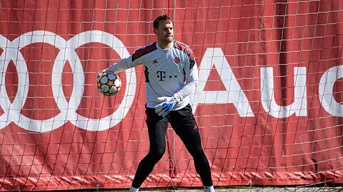 Bayerns Manuel Neuer trainiert.