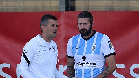 Wenn Blicke Bände sprechen: Trainer Michael Köllner (l.) und der scheidende Kapitän Sascha Mölders.