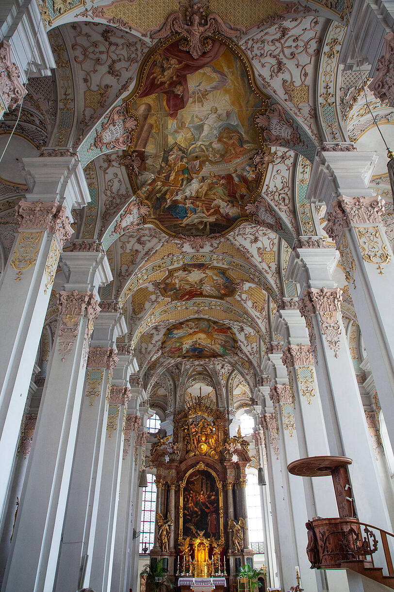 Die Decke der Heilig-Geist-Kirche.