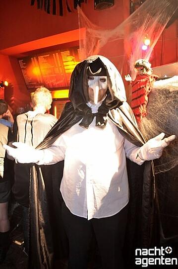 Sexoween in der Nachtgalerie (Samstag, 29.10.2011). Noch mehr Fotos gibt es unter www.nachtagenten.de.