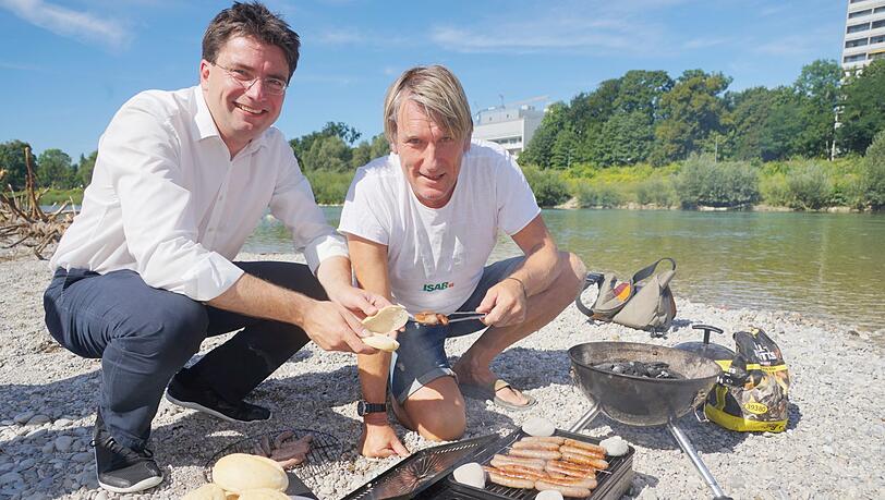 Florian von Brunn (l.) und Hartmut Keitel von der "Aktion Deine Isar". Florian von Brunn (l.) und Hartmut Keitel von der "Aktion Deine Isar".