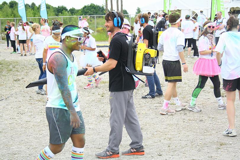 Bunter geht's nicht: Der Color Run in Riem. Die Bilder.