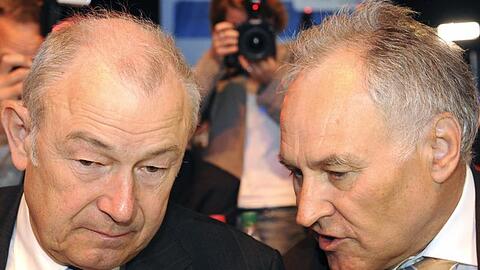 Beckstein und Huber setzen zur verbalen Blutgrätsche an.