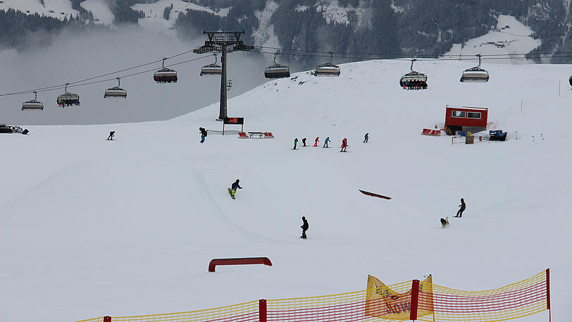 Sogar bei Plusgraden udn wenig Schnee ist der Park präpariert und die Talabfahrt gut befahrbar: 5 Sterne.