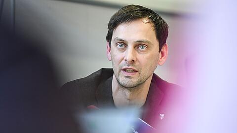 F&uuml;r Neuk&ouml;llns Bezirksb&uuml;rgermeister Martin Hikel braucht es eine interne &Uuml;berpr&uuml;fung der Strukturen und Abl&auml;ufe im Jugendamt. (Archivbild)