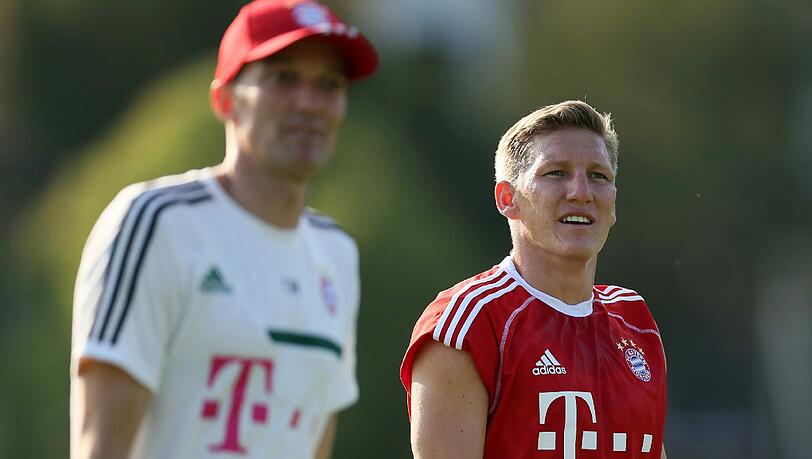 Schweinsteiger übte separat mit einem der Fitness-Trainer. Schweinsteiger übte separat mit einem der Fitness-Trainer.