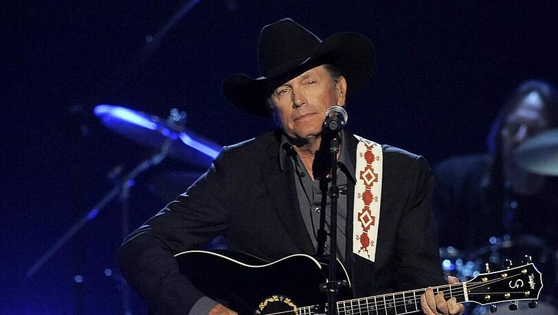 George Strait ist "Entertainer des Jahres 2013" George Strait ist "Entertainer des Jahres 2013"