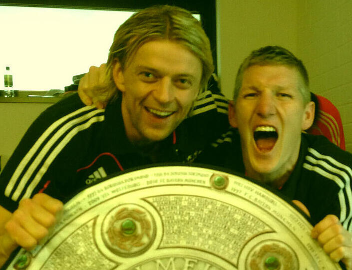 Platz 9.-10. RAFINHA (nicht im Bild), TYMOSHCHUK (links): Nicht gespielt, aber fast auf jedem (Twitter-)Foto. Gewusst wie!