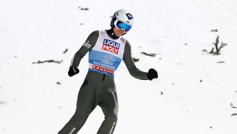 Steht vor seinem dritten Gesamtsieg bei der Vierschanzentournee: Kamil Stoch.
