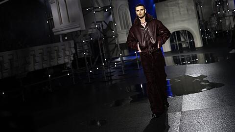 Romeo Beckham war einer der Hingucker bei der Burberry-Show in London.