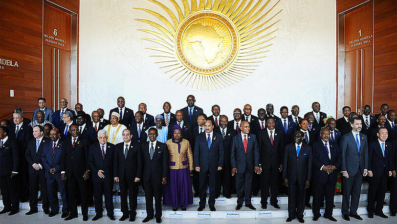 Ein Gruppenbild der Mitglieder der Afrikanischen Union. Der Kampf gegen Boko Haram und die Eindämmung des Ebola-Virus sind die wichtigsten Ziele des Gipfeltreffens. Ein Gruppenbild der Mitglieder der Afrikanischen Union. Der Kampf gegen Boko Haram und die Eindämmung des Ebola-Virus sind die wichtigsten Ziele des Gipfeltreffens.