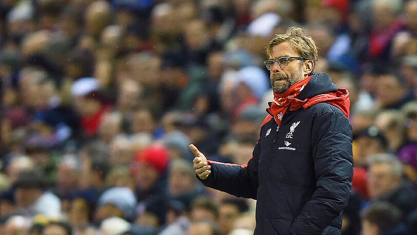 Im dichten Schneetreiben an der Anfield Road vollführte der frühere Dortmunder Coach nach dem Ausgleichstreffer von Joker Joe Allen in der 90. Minute Freudentänze, zelebrierte mit einem furchteinflößenden Gesichtsausdruck einen seiner berühmt-berüchtigten Jubelläufe.