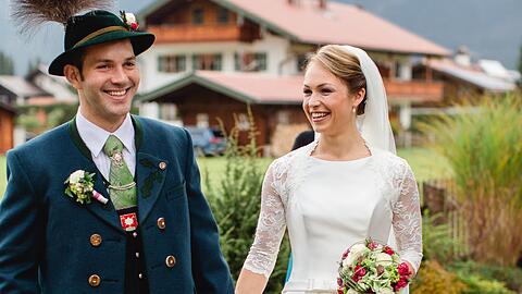 Magdalena Neuner hat am Samstag ihren Mann Josef Holzer in Wallgau kirchlich geheiratet.