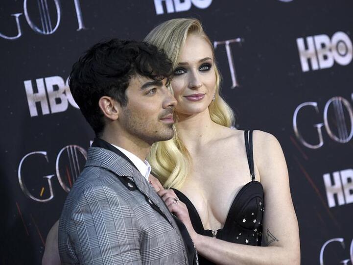 Joe Jonas, Sänger aus den USA, und Sophie Turner, Schauspielerin aus Großbritannien, haben ein gemeinsames Kind.