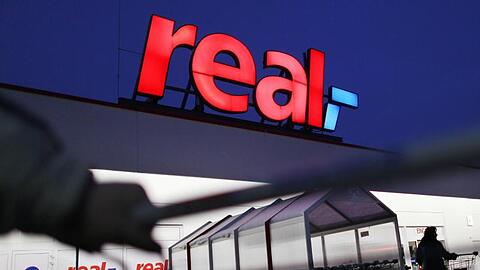 Wende bei Real: Nach einer monatelangen Hängepartie will der Handelskonzern Metro die Supermarktkette an ein Konsortium um den Investor X-Bricks verkaufen.
