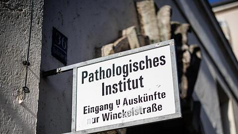 Die Pathologie-Mitarbeiterin wurde wegen ihres Videos aus der Leichenhalle freigestellt.