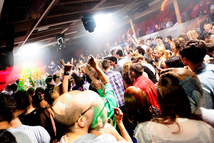 Party-Pics der Woche: Nacht der Helden feat. Laserkraft 3D im Mach 1